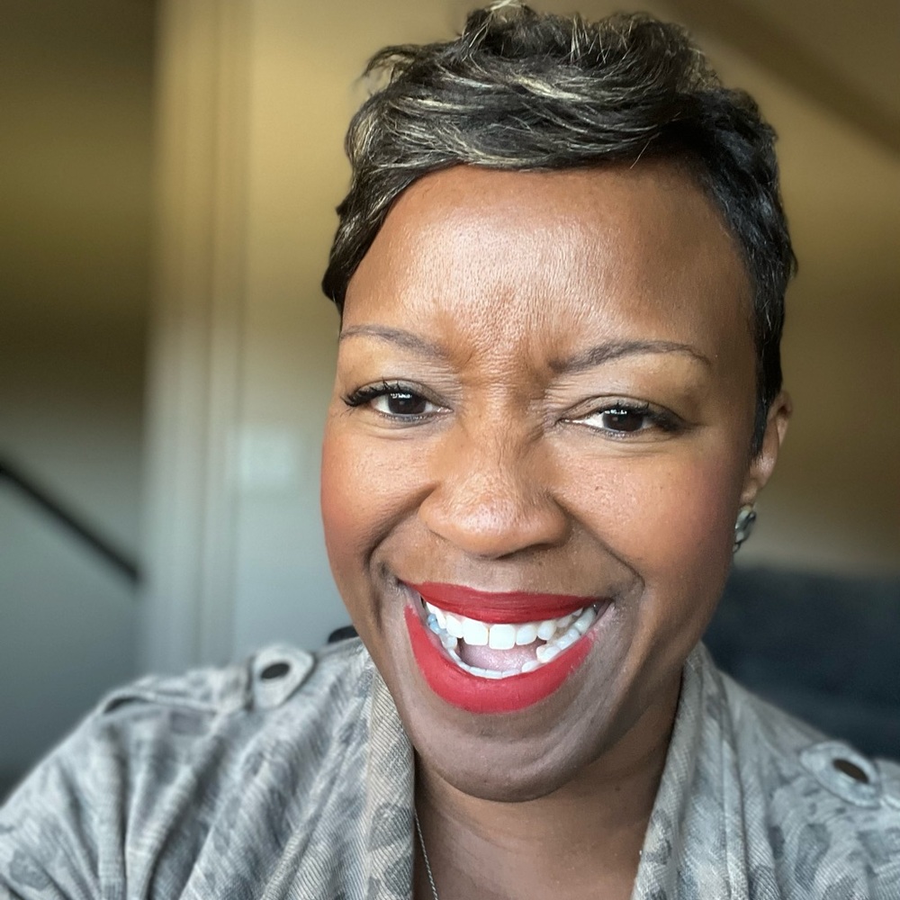 Meet your Posher, Angela